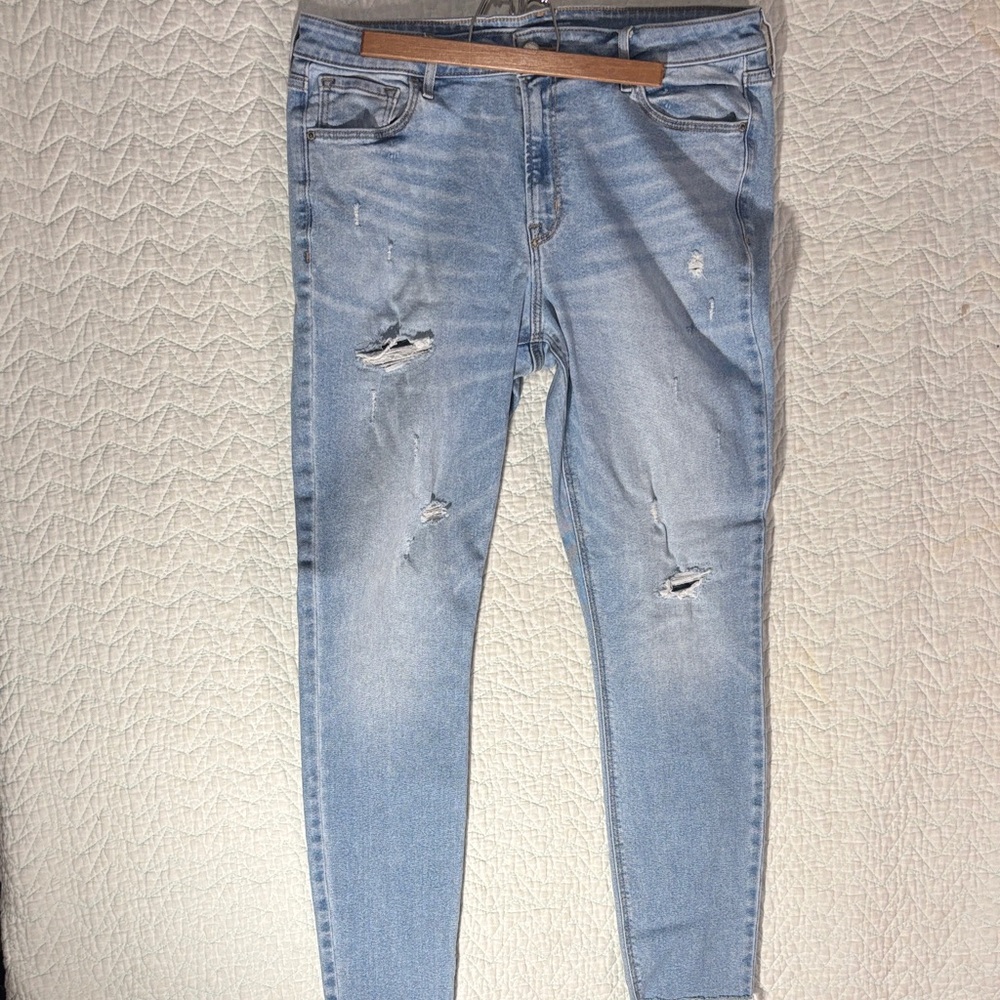Old Navy Light Wash Ripped Skinny Jeans